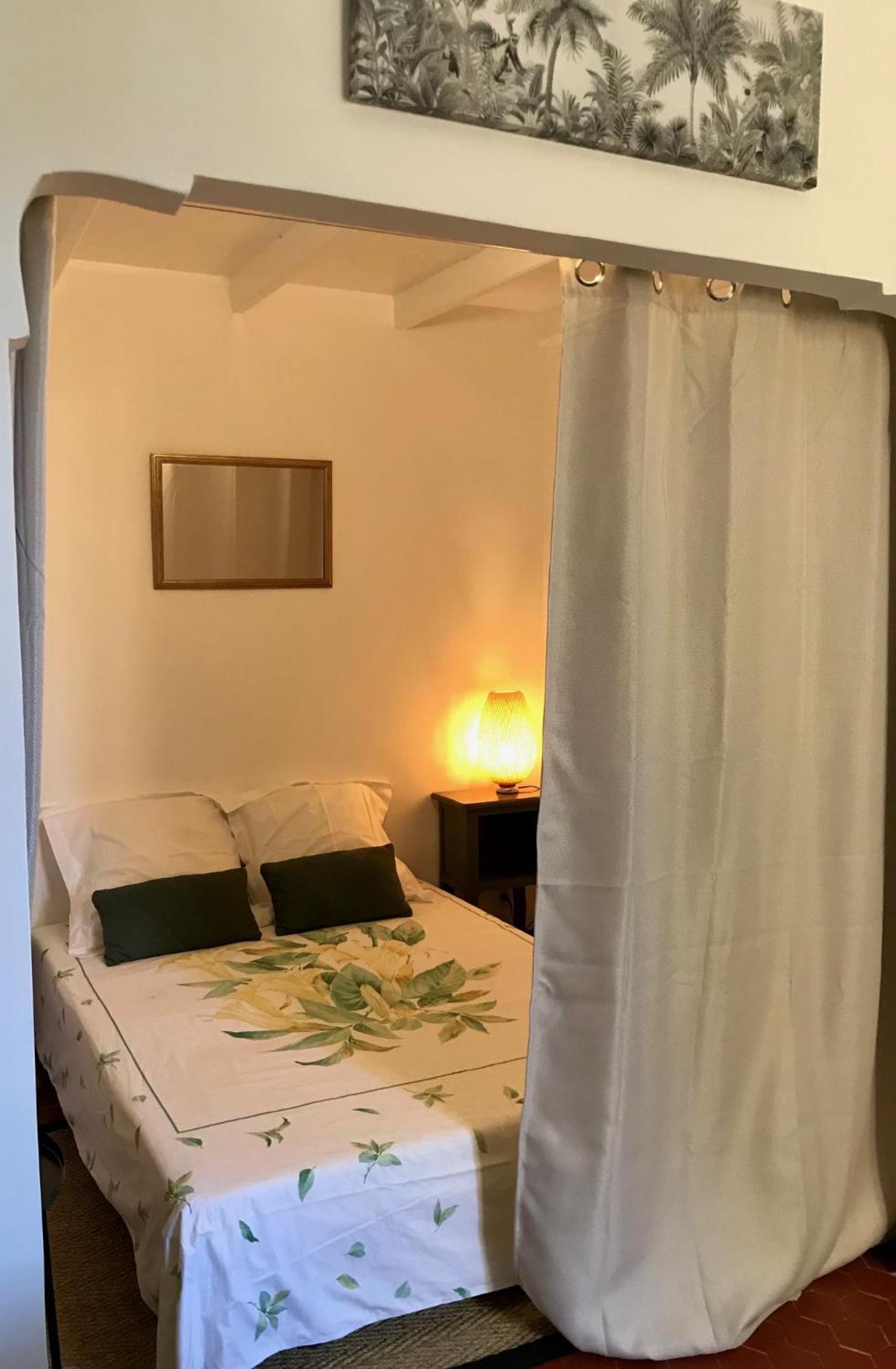 Petit Cocon Apartment วีลล์ฟรองซ์-ซูร์-แมร์ ภายนอก รูปภาพ